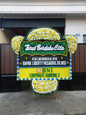 Papan Bunga Duka di Maesa
